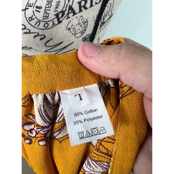 NWT Hey Samy Yellow and white floral crop top and high waisted Shorts set - Picture 4 of 11